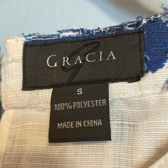 Gracia Womens Size S Blue White Floral Cropped Boxy Short Sleeve Zipper Blouse - Picture 5 of 12